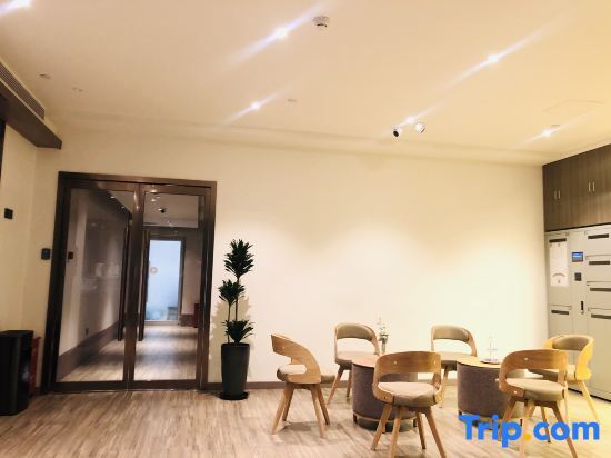 Пекин: Hanting Hotel (Beijing Happy Valley Longtou subway station store)