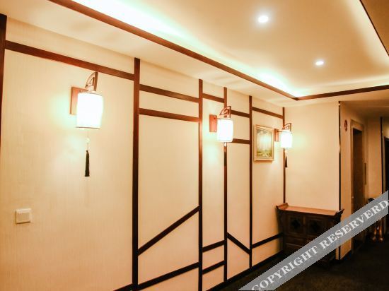 Анькан: Fudu Business Hotel (Ankang College)