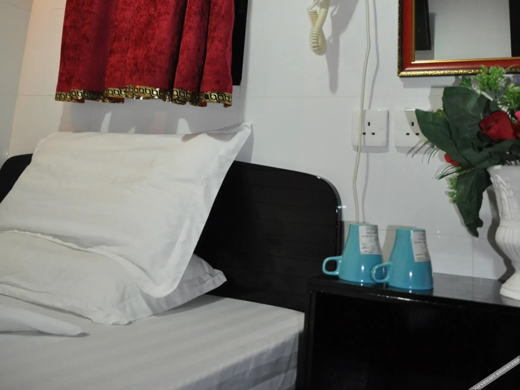 Гонконг: Angel Guest House