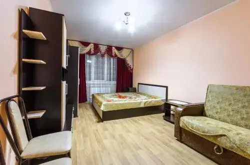 Воронеж: Apartments Na Perevertkina 1/3