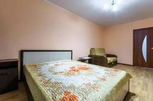 Воронеж: Apartments Na Perevertkina 1/3