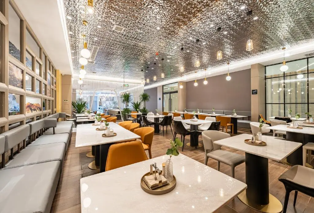 Алтай: Atour Hotel Altay