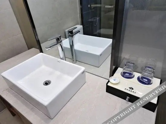Аньшунь: Shenlan Baihao Hotel (Impression Anshun Fortune Center Branch)