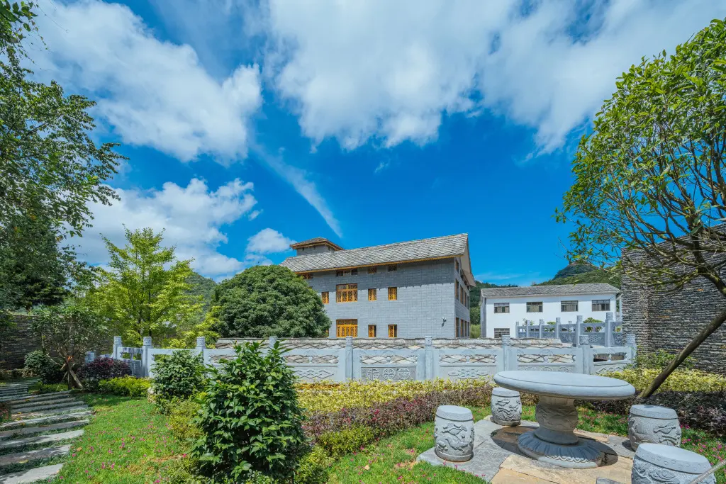 Аньшунь: Floral Hotel·Anshun Tunbao Courtyard (Yunjiu Mountain Branch)