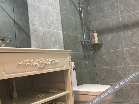 Аньшунь: Jinfu Hot Spring Hotel (Anshun West Railway Station Vientiane Tourism City Branch)