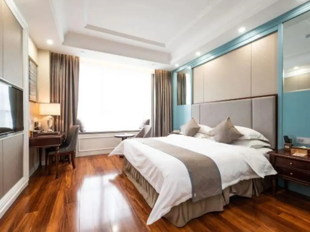 Savile K-knight Hotel — фото 1