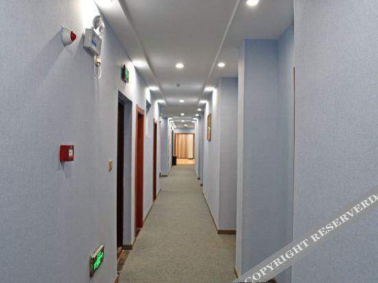 Аньцин: Baichuan Business Hotel