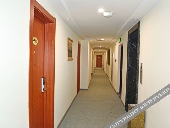 Аньцин: Baichuan Business Hotel