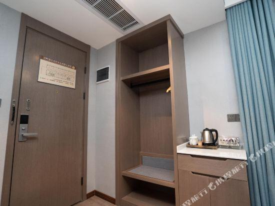 Аньцин: an Qing Riverside Boutique Hotel