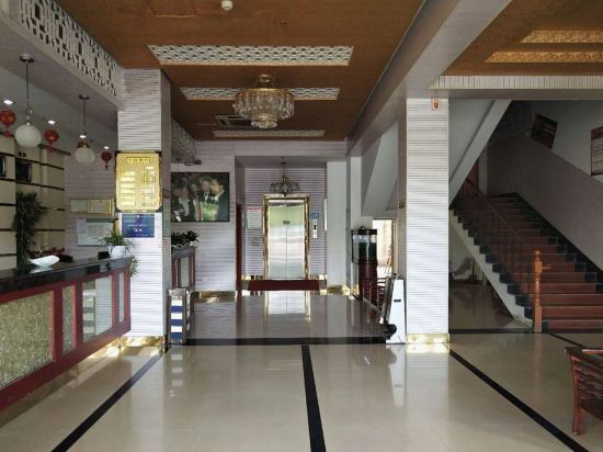 Чичжоу: Luqin Hotel, Fuyang