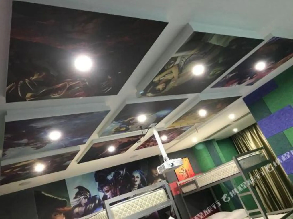 Аньцин: Qianshan Xinan Film Light Luxury Hotel