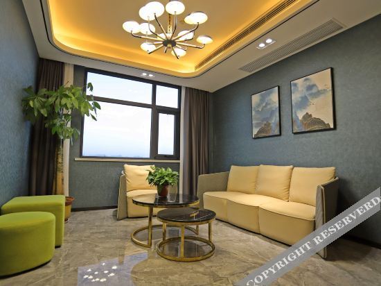 Аньян: Lihao Hotel (Linzhou Bus Station Longhu Shuixi Park Branch)