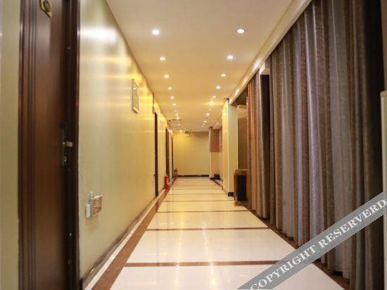 Аньян: Longgang Business Hotel, Neihuang