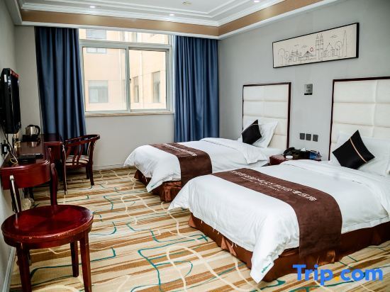 Хеби: Holiday Inn Hebi Xianhe Lake (Qibin Avenue Municipal Government Branch)