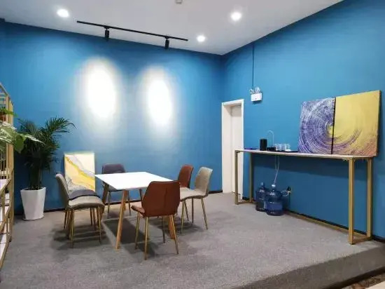 Аньшунь: Zhenning Qianyi Hotel