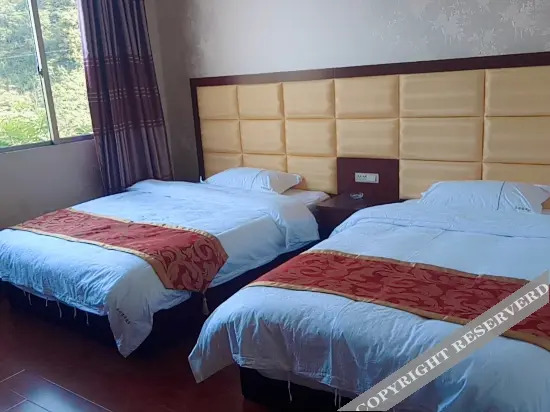 Аньшунь: Yunshun Waterfall Hotel