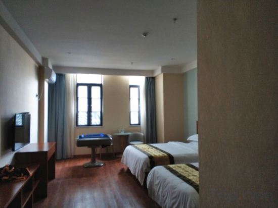 Аньшунь: Yu'anju Hot Spring Hotel