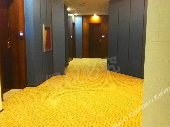 Аньшунь: Baiqian Hotel
