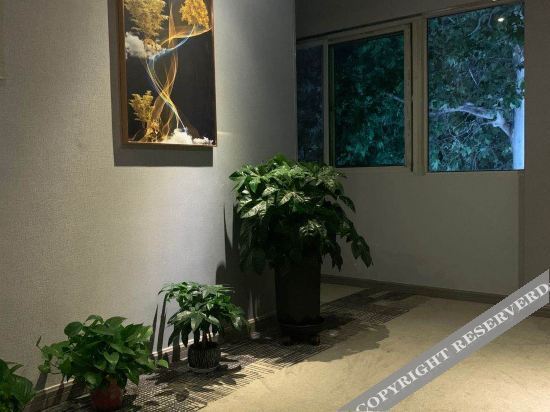 Сиань: Light stay at Jinghua Select Hotel (Tangdu Hospital)