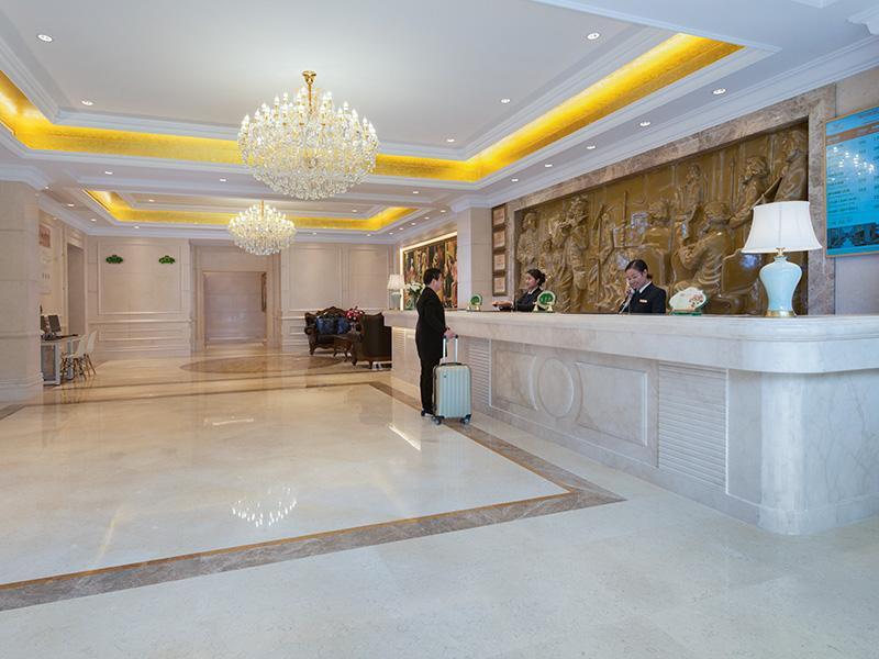 Цзюцзян: Vienna Hotel Jiangxi Jiujiang Gongqingcheng High-Speed Railway Station