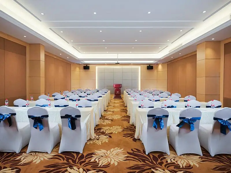 Цзюцзян: Vienna Hotel Jiangxi Jiujiang Gongqingcheng High-Speed Railway Station