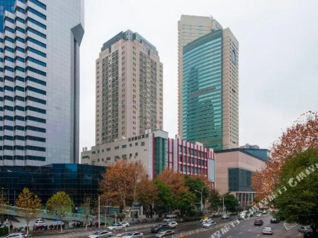Home Inn Plus (Wuhan Zhongnan Subway Station Mengshidai Branch) — фото 1