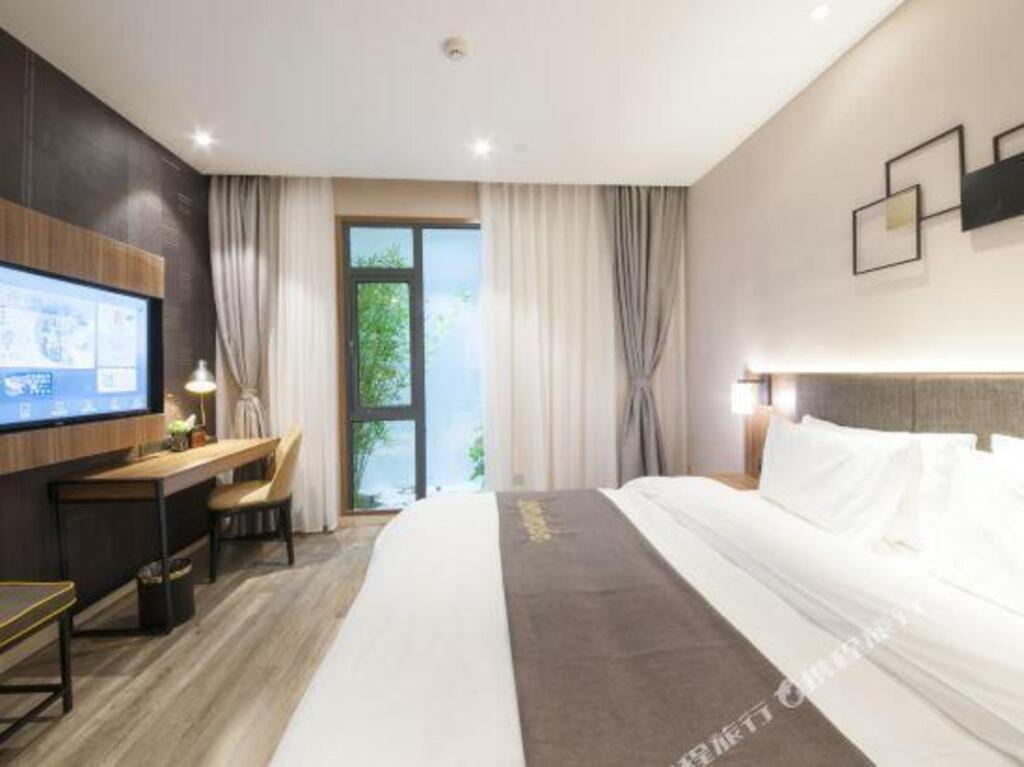 Ухань: Home Inn Plus (Wuhan Zhongnan Subway Station Mengshidai Branch)