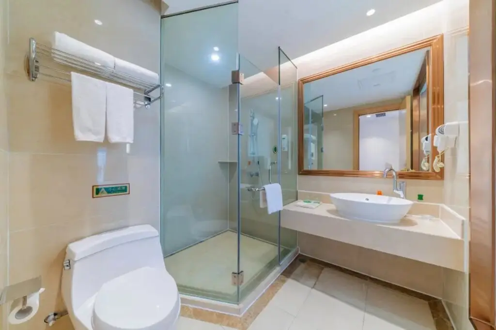 Фошань: Vienna Hotel (Foshan jiujiang xinji plaza store)
