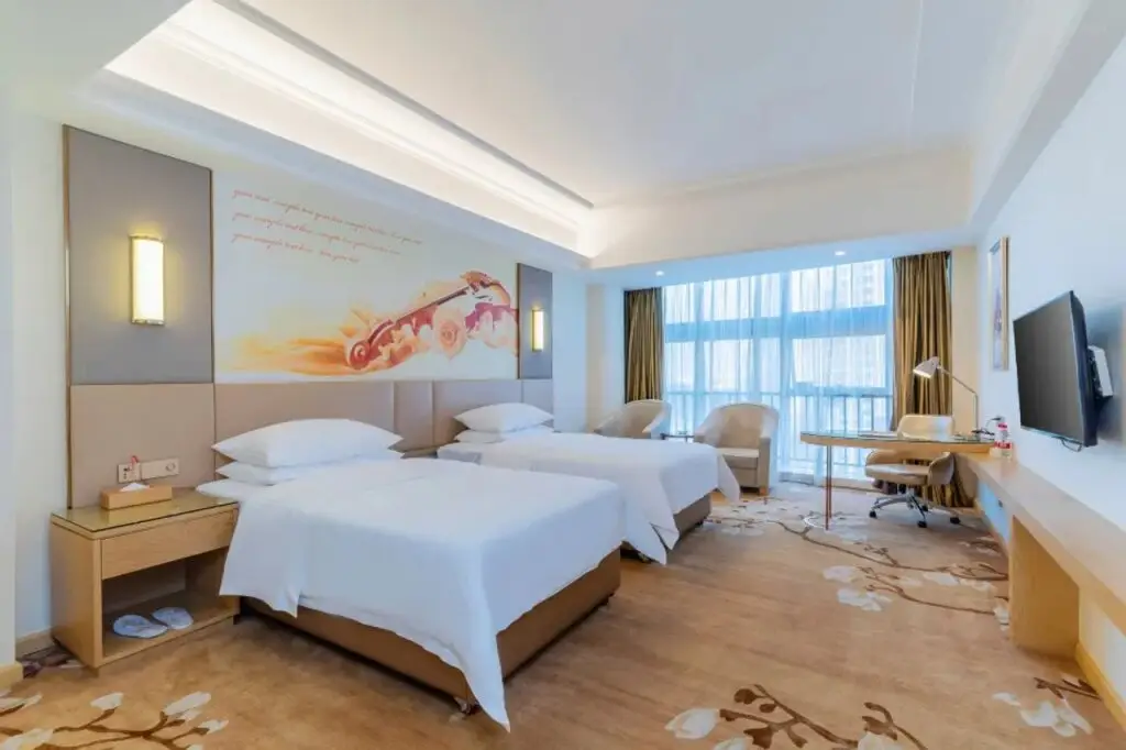 Фошань: Vienna Hotel (Foshan jiujiang xinji plaza store)
