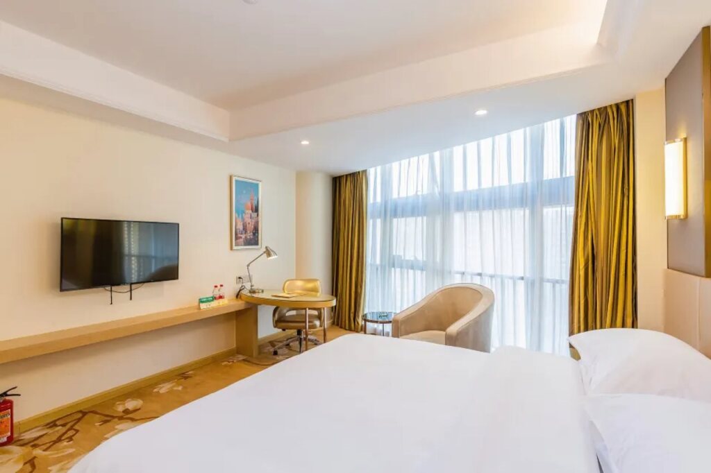 Фошань: Vienna Hotel (Foshan jiujiang xinji plaza store)