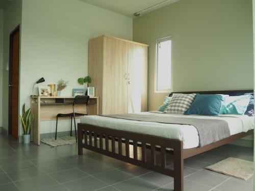 Самутпракан: Thipwichai Apartment