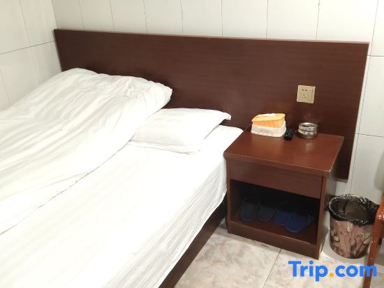 Golden Dragon Hotel — фото 1