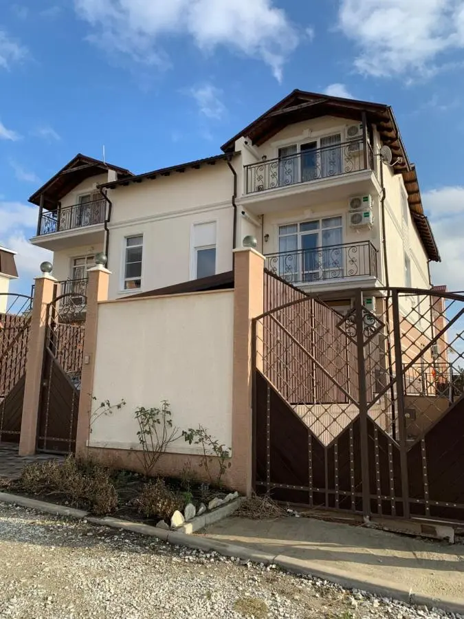 Геленджик: Apartment on 2 Pereulok