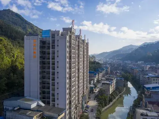 Байсе: Yeste Hotel (Napo)