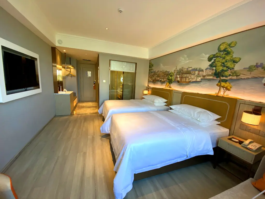 Байсе: Vienna Hotel (Pingguo City Center)