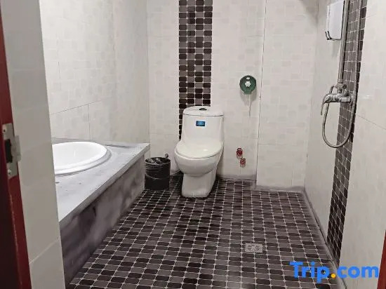 Байсе: Baise Huatong Business Hotel