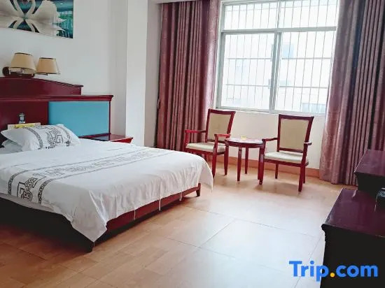 Байсе: Baise Huatong Business Hotel