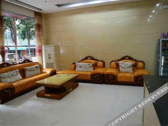 Байсе: Baise Huatong Business Hotel