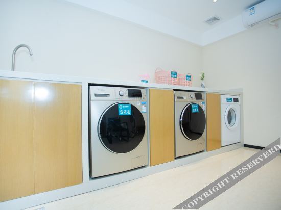 Байсе: City convenient hotel (Aegean Plaza store at the intersection of Baise Expressway)