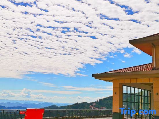 Longyunshan Tea Garden Hotel Of LeYe — фото 1