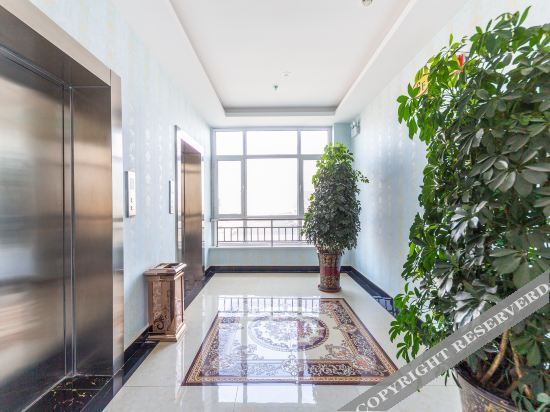 Байинь: Ruina Hotel