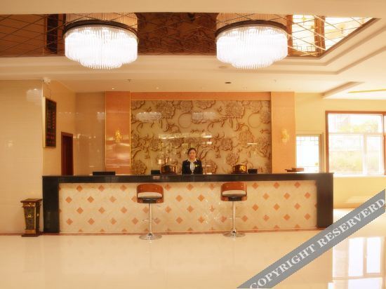 Байинь: Baiyinquxinghongqiao Business Hotel