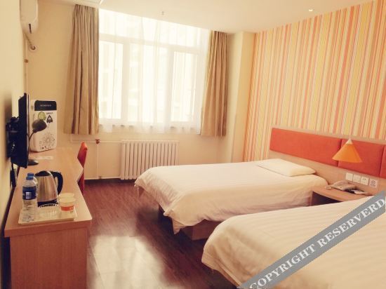 Баодин: Rujia Hotel(Dazhongsi shopping plaza Changsheng South Street)