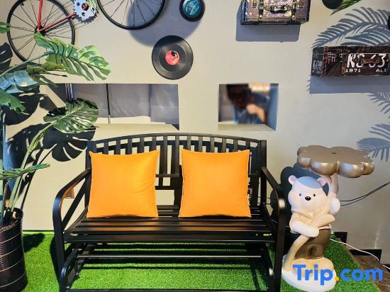 Тяньцзинь: James Joyce Coffetel (Tianjin Railway Station Tianjin Eye)