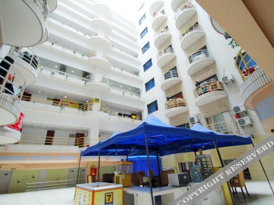 Шанхай: Home Inn (Shanghai Changshou Road Yaxin Plaza subway station store )