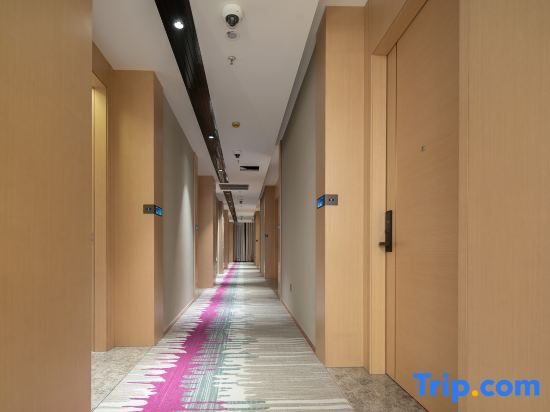 Шанхай: Shanghai Cheng'an Hotel (Daduhe Road Metro Station East China Normal University Branch)