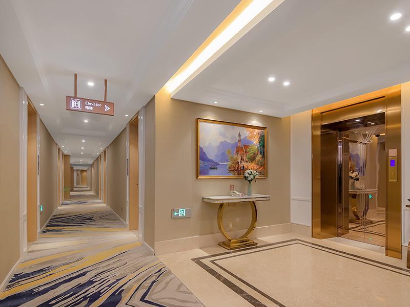 Цзинань: Vienna Hotel Jinan Zhangqiu Government Affairs Center