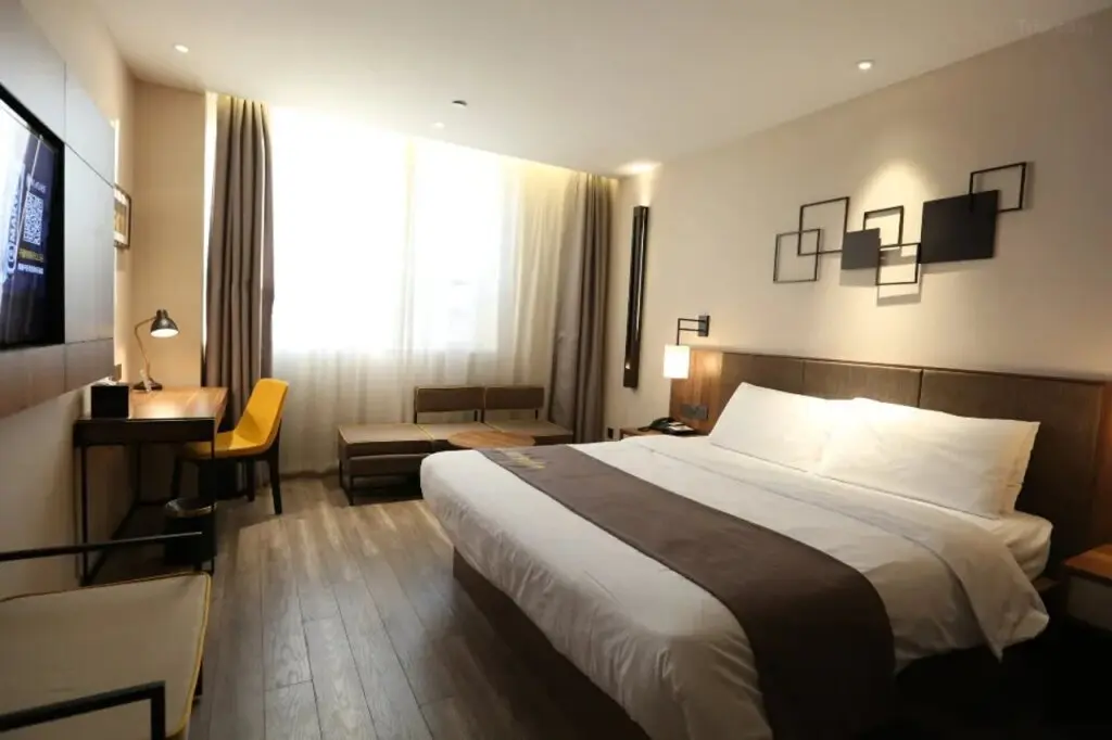 Янчжоу: Home Inn Plus (shouxihu store, Wenchang West Road, Yangzhou)