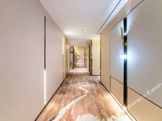 Гуанчжоу: Borrman Hotel Guangzhou Jingxi Nanfang Hospital Metro Station