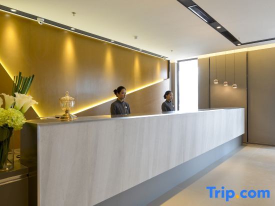 Далянь: Home Inn Selected (Dalian Xinghai Plaza Convention and Exhibition Center)